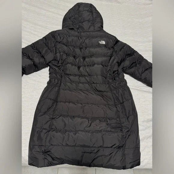 The North Face Women's Black Hooded Puffer Jacket - Picture 3 of 3